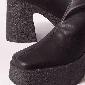 Leather platform Ankle Boots